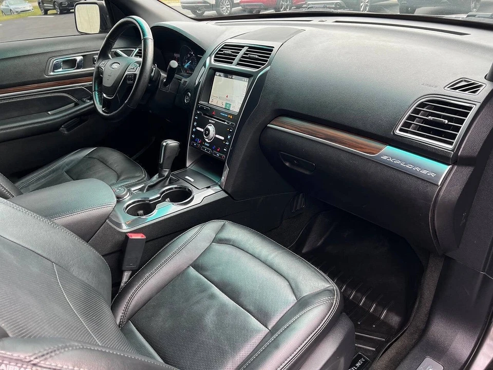 2017 Ford Explorer 5th Gen - Image 2 of 21
