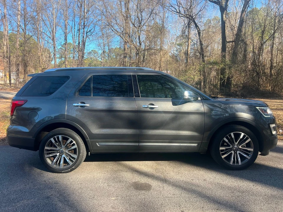 2017 Ford Explorer 5th Gen - Image 4 of 12