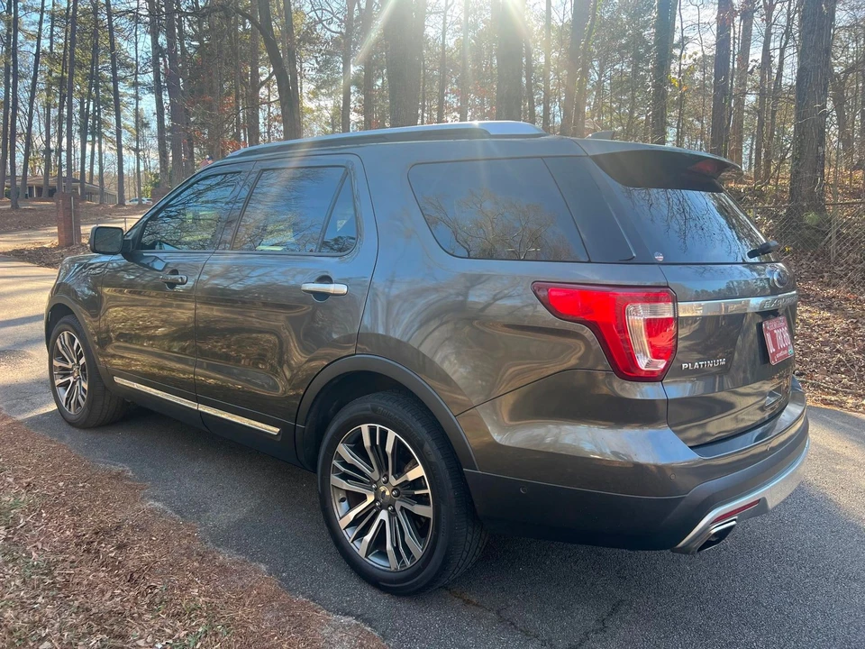 2017 Ford Explorer 5th Gen - Image 6 of 12