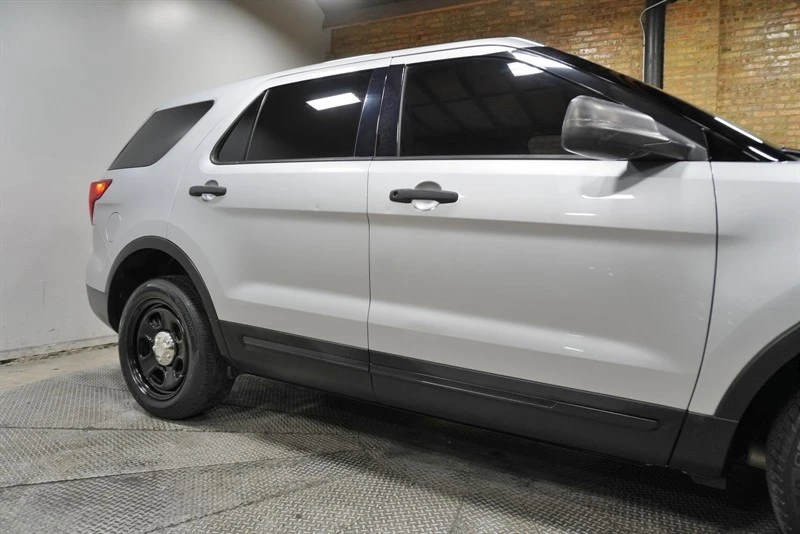 2017 Ford Explorer 5th Gen - Image 9 of 12