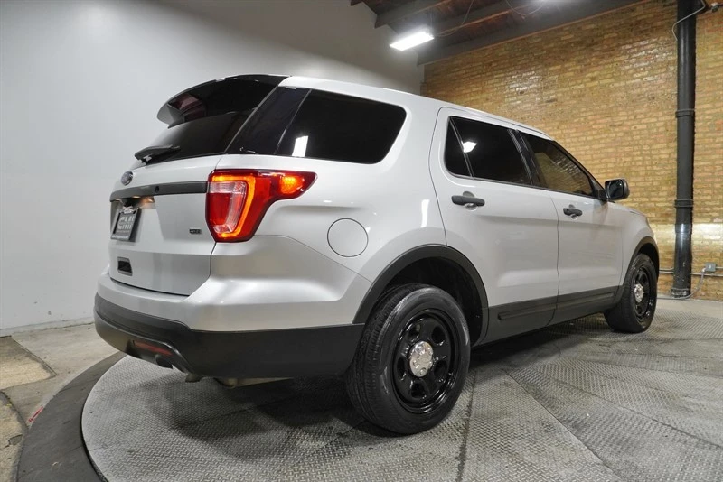 2017 Ford Explorer 5th Gen - Image 10 of 12