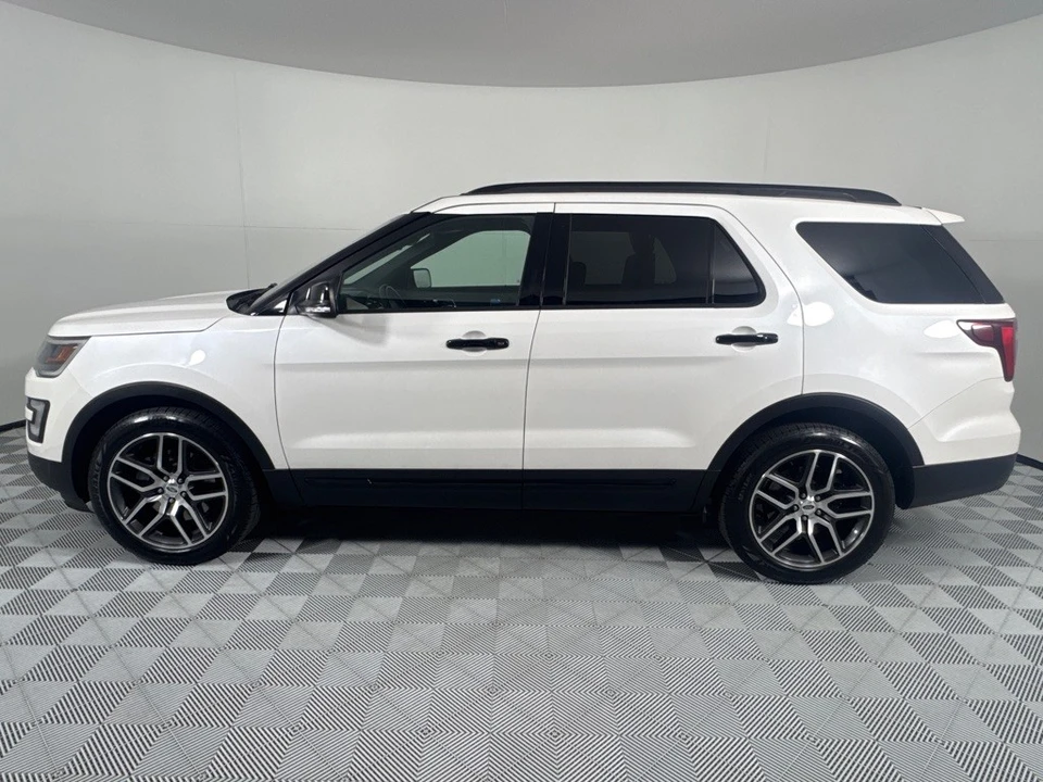 2017 Ford Explorer 5th Gen - Image 9 of 12