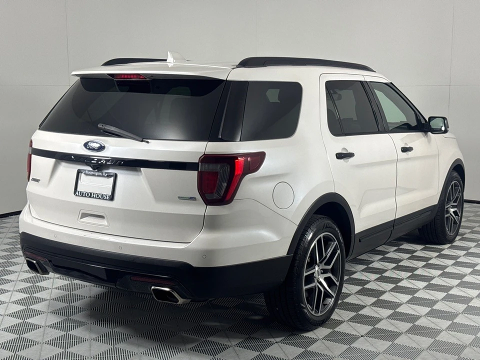 2017 Ford Explorer 5th Gen - Image 5 of 12