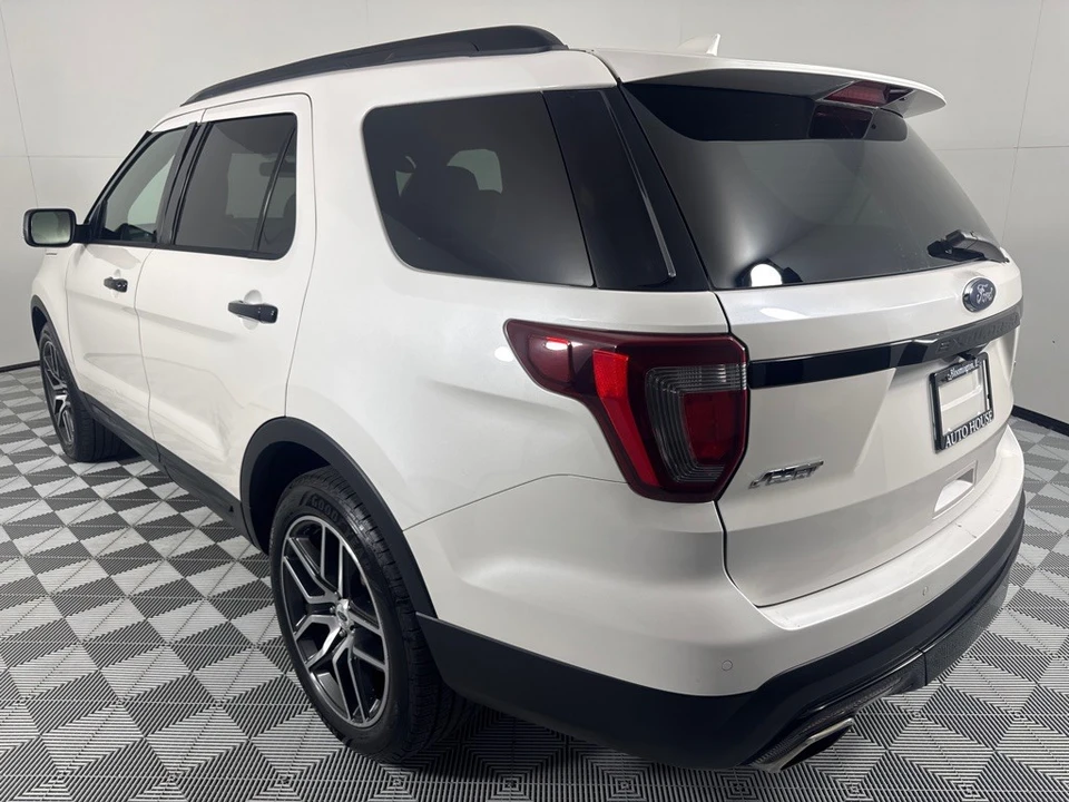 2017 Ford Explorer 5th Gen - Image 8 of 12