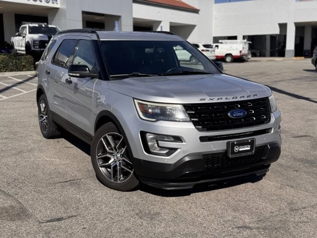 2017 Ford Explorer 5th Gen - Image 2 of 12