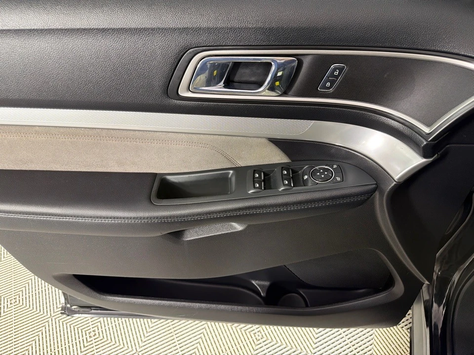 2017 Ford Explorer 5th Gen - Image 11 of 12