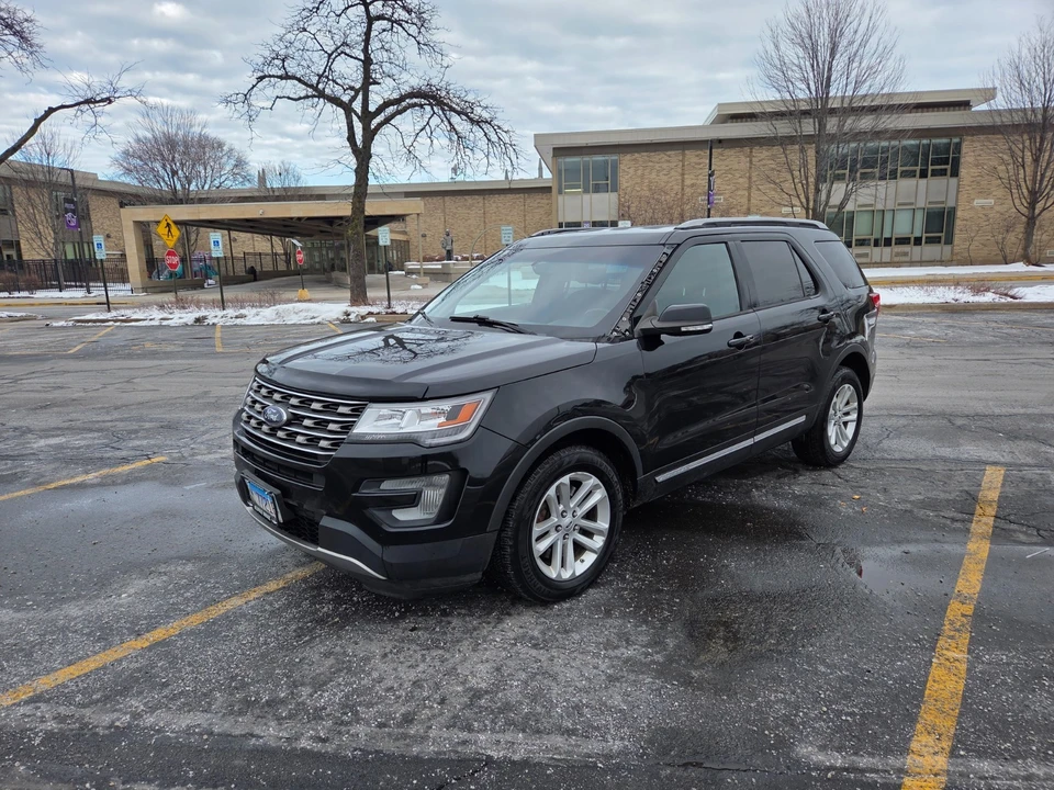 2017 Ford Explorer 5th Gen - Image 2 of 13