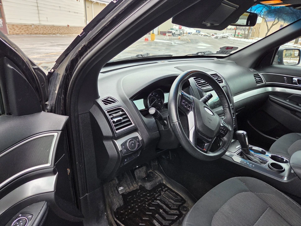 2017 Ford Explorer 5th Gen - Image 4 of 13