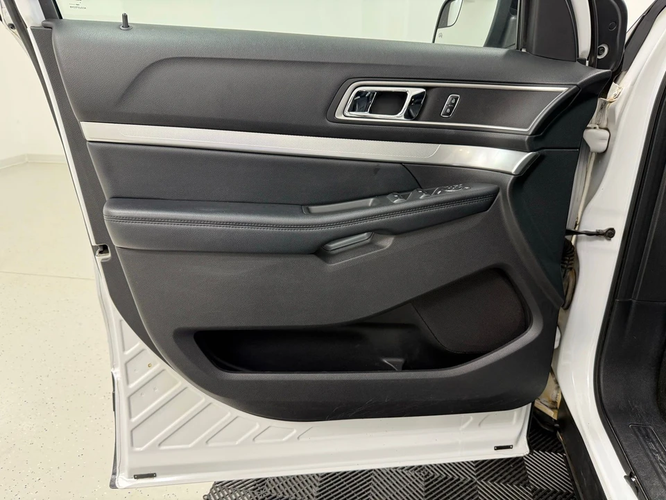 2017 Ford Explorer 5th Gen - Image 10 of 21