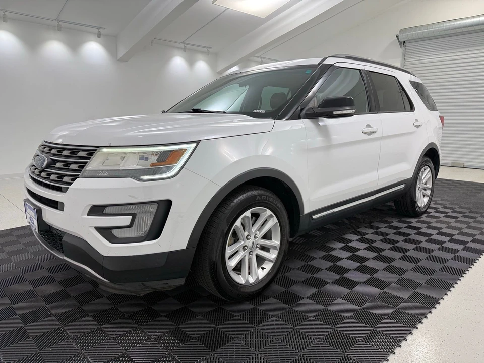 2017 Ford Explorer 5th Gen - Image 3 of 21
