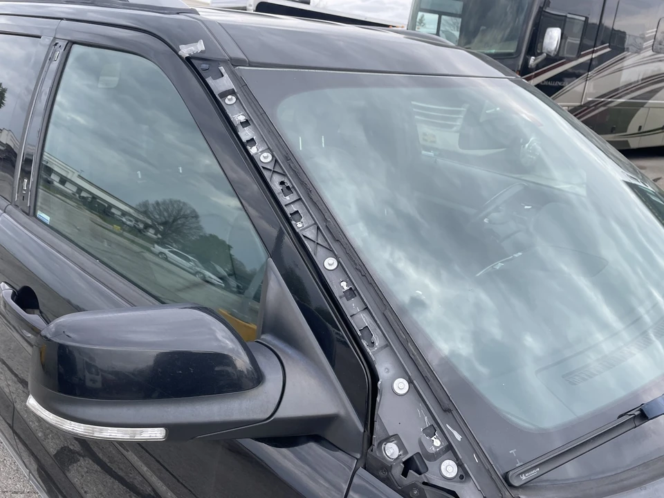 2017 Ford Explorer 5th Gen - Image 13 of 21