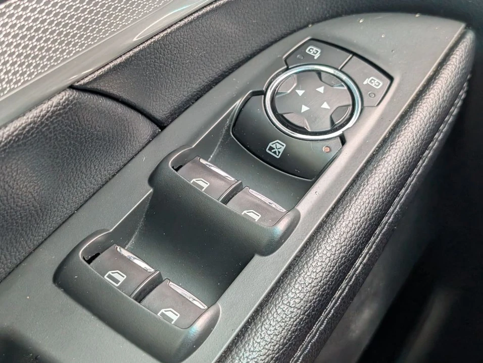 2017 Ford Explorer 5th Gen - Image 13 of 21