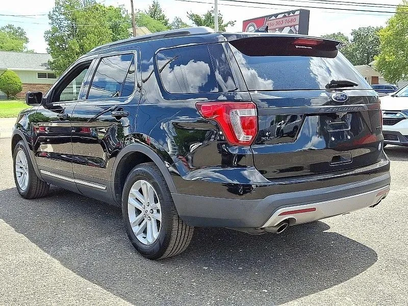 2017 Ford Explorer 5th Gen - Image 5 of 12