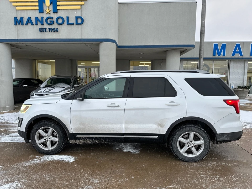 2017 Ford Explorer 5th Gen - Image 2 of 12