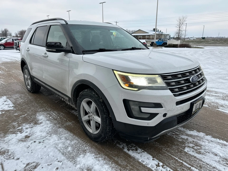 2017 Ford Explorer 5th Gen - Image 5 of 12