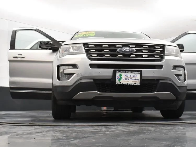 2017 Ford Explorer 5th Gen - Image 11 of 12