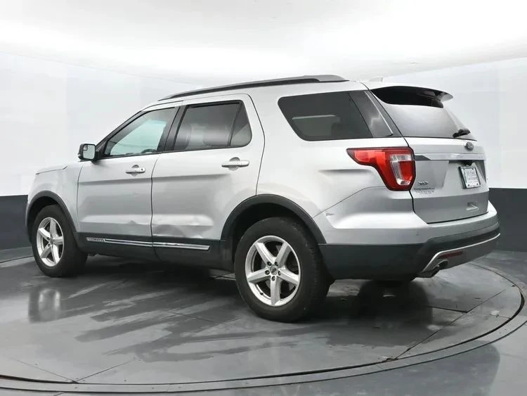 2017 Ford Explorer 5th Gen - Image 9 of 12