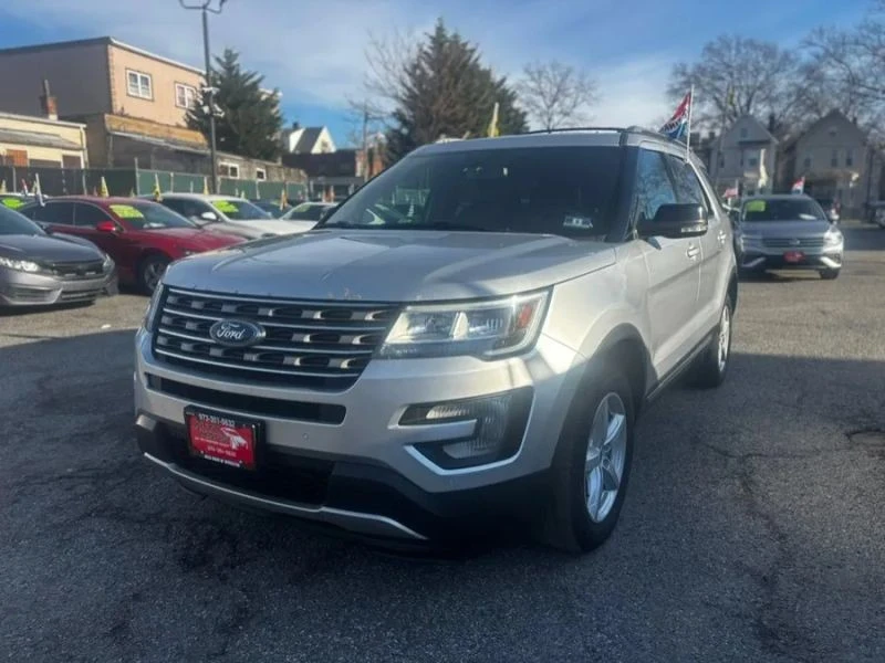2017 Ford Explorer 5th Gen - Image 2 of 12
