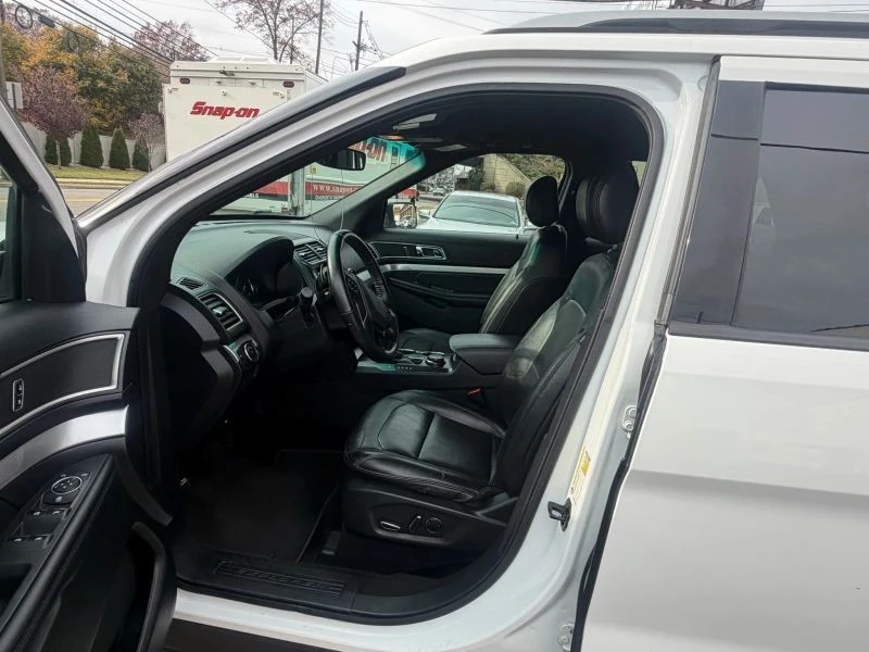 2017 Ford Explorer 5th Gen - Image 10 of 12