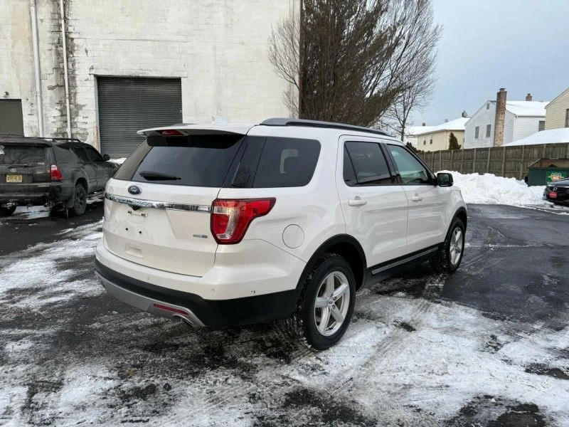 2017 Ford Explorer 5th Gen - Image 3 of 12