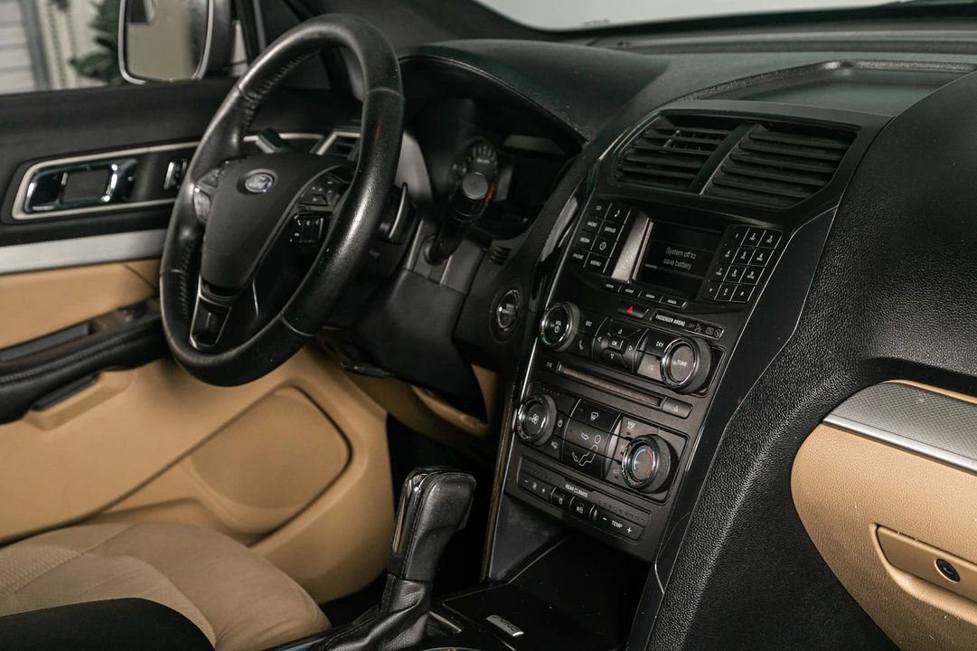 2017 Ford Explorer 5th Gen - Image 14 of 21