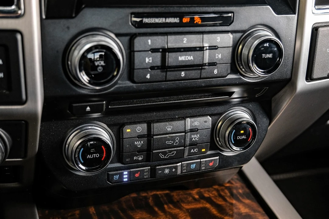 2017 Ford F-150 13th Gen - Image 28 of 31