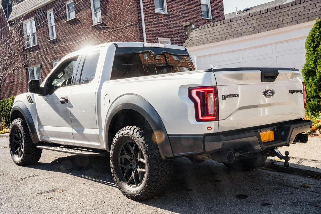 2017 Ford F-150 Raptor 13th Gen - Image 4 of 31