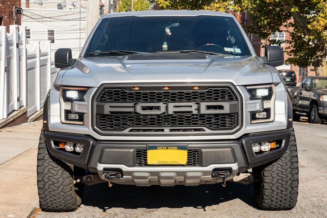 2017 Ford F-150 Raptor 13th Gen - Image 2 of 31