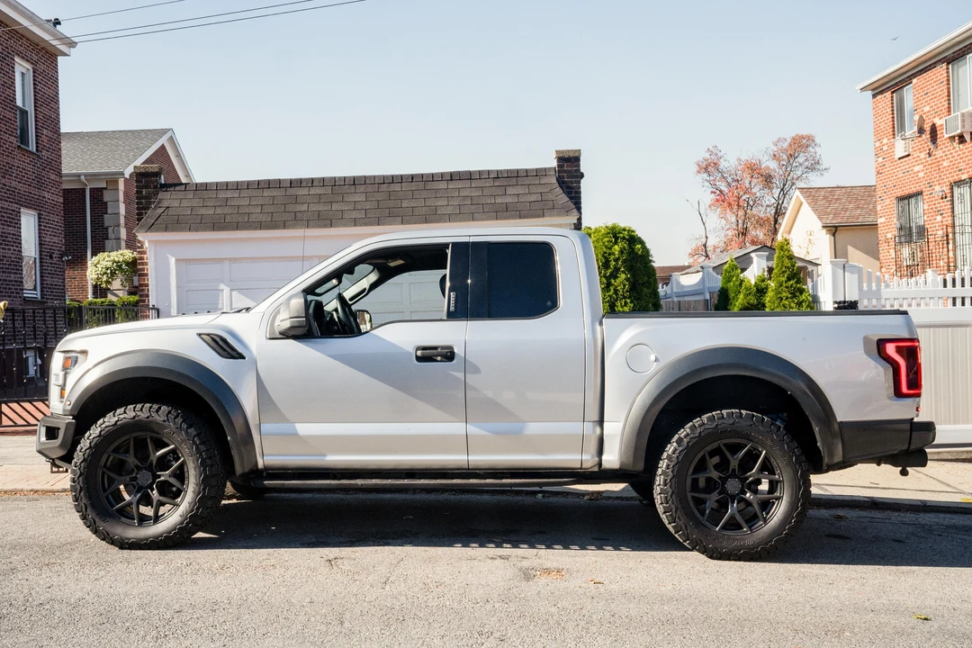 2017 Ford F-150 Raptor 13th Gen - Image 7 of 31