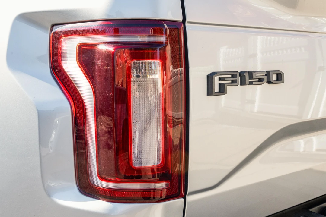 2017 Ford F-150 Raptor 13th Gen - Image 18 of 31