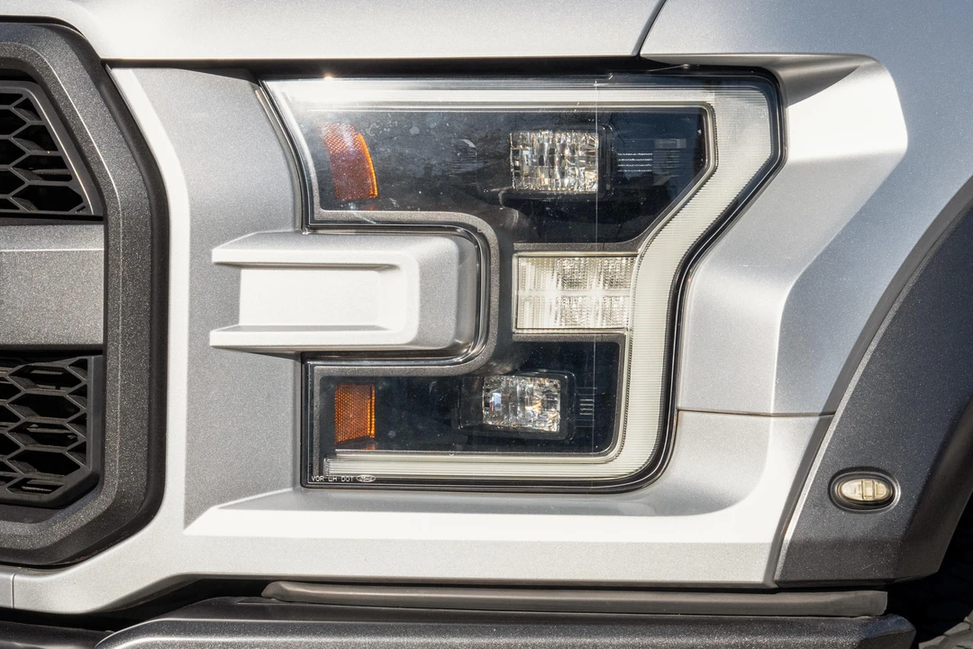 2017 Ford F-150 Raptor 13th Gen - Image 13 of 31