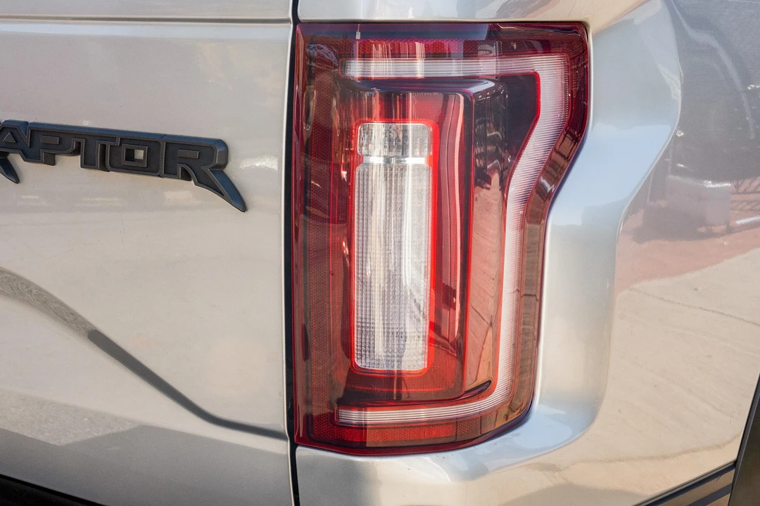 2017 Ford F-150 Raptor 13th Gen - Image 27 of 31