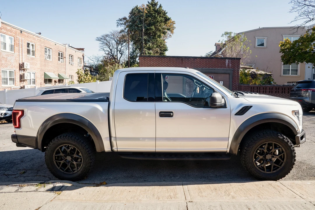 2017 Ford F-150 Raptor 13th Gen - Image 3 of 31