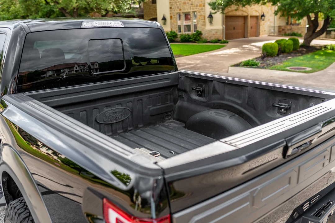 2017 Ford F-150 Raptor 13th Gen - Image 15 of 31