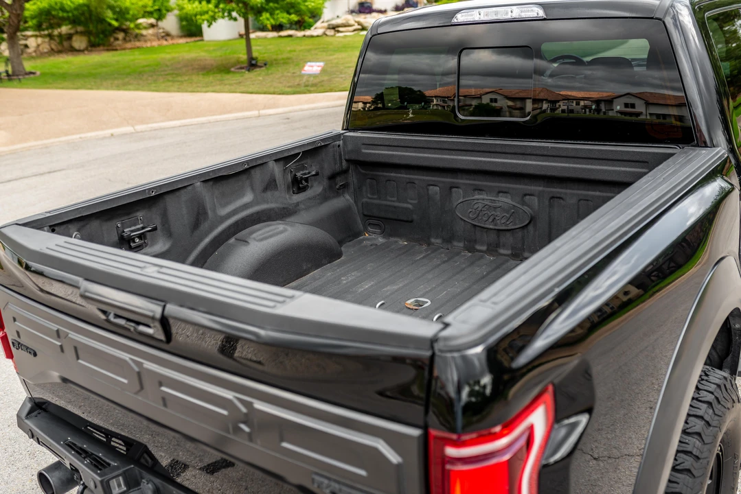 2017 Ford F-150 Raptor 13th Gen - Image 19 of 31