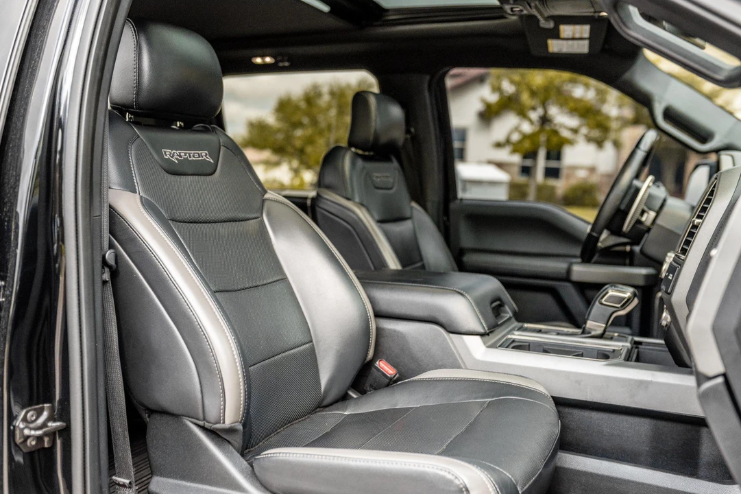 2017 Ford F-150 Raptor 13th Gen - Image 27 of 31