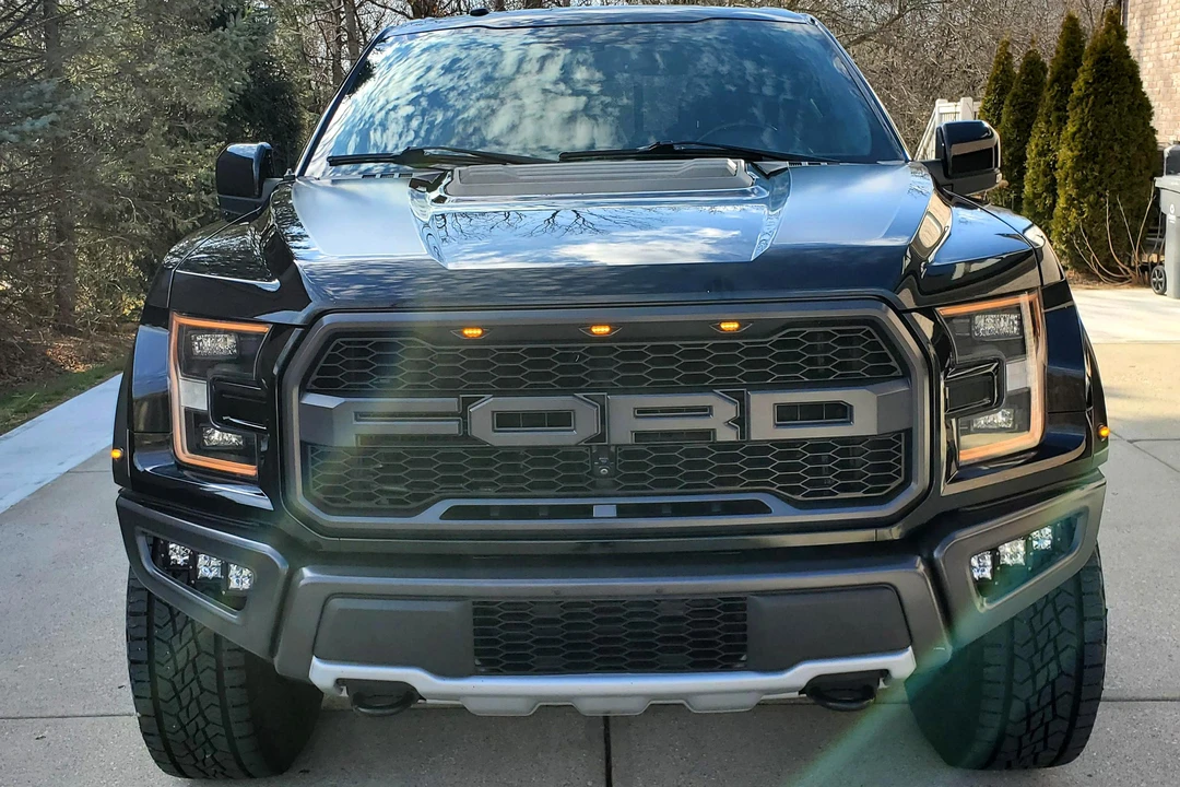 2017 Ford F-150 Raptor 13th Gen - Image 2 of 31