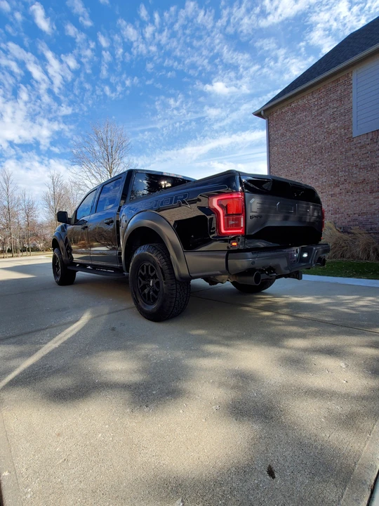 2017 Ford F-150 Raptor 13th Gen - Image 13 of 31