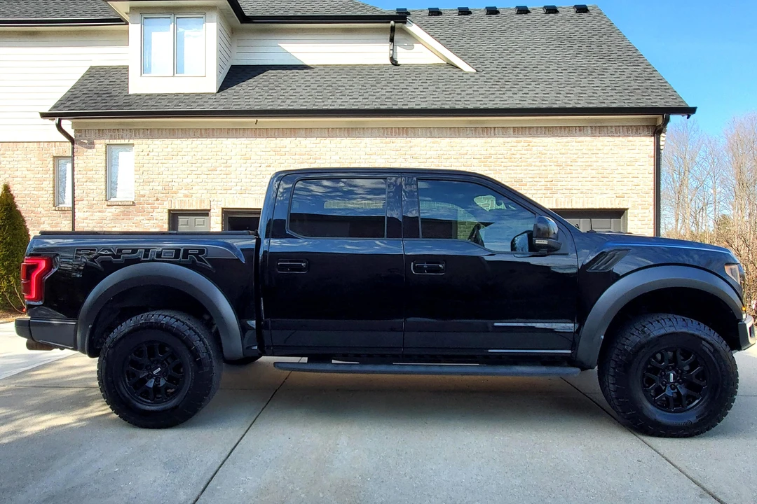 2017 Ford F-150 Raptor 13th Gen - Image 3 of 31
