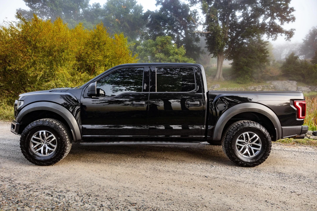 2017 Ford F-150 Raptor 13th Gen - Image 3 of 31