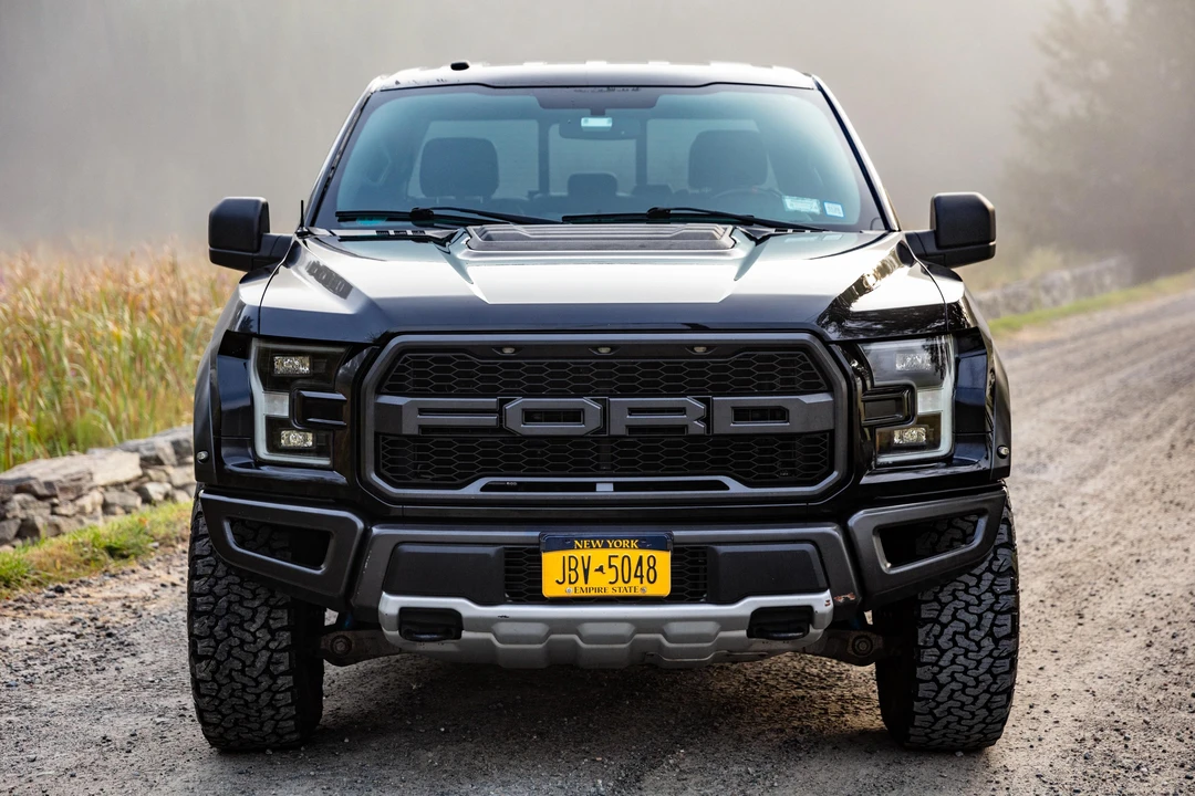 2017 Ford F-150 Raptor 13th Gen - Image 2 of 31