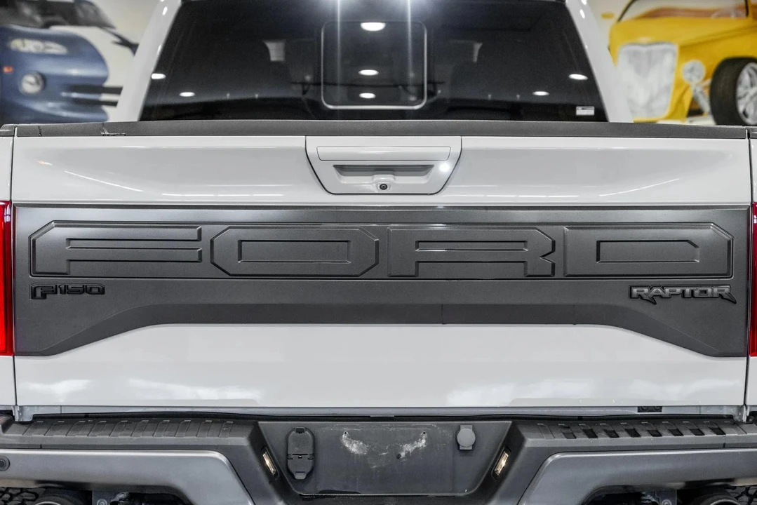 2017 Ford F-150 Raptor 12th Gen - Image 27 of 31