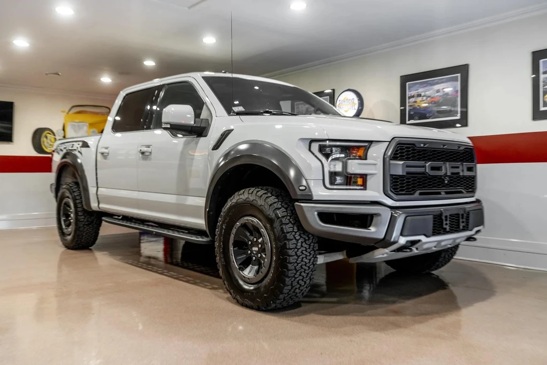 2017 Ford F-150 Raptor 12th Gen - Image 10 of 31