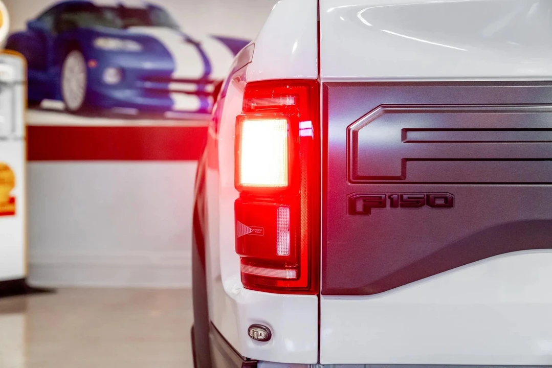 2017 Ford F-150 Raptor 12th Gen - Image 25 of 31