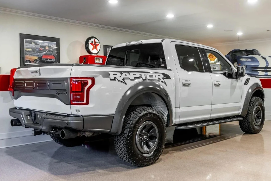2017 Ford F-150 Raptor 12th Gen - Image 4 of 31
