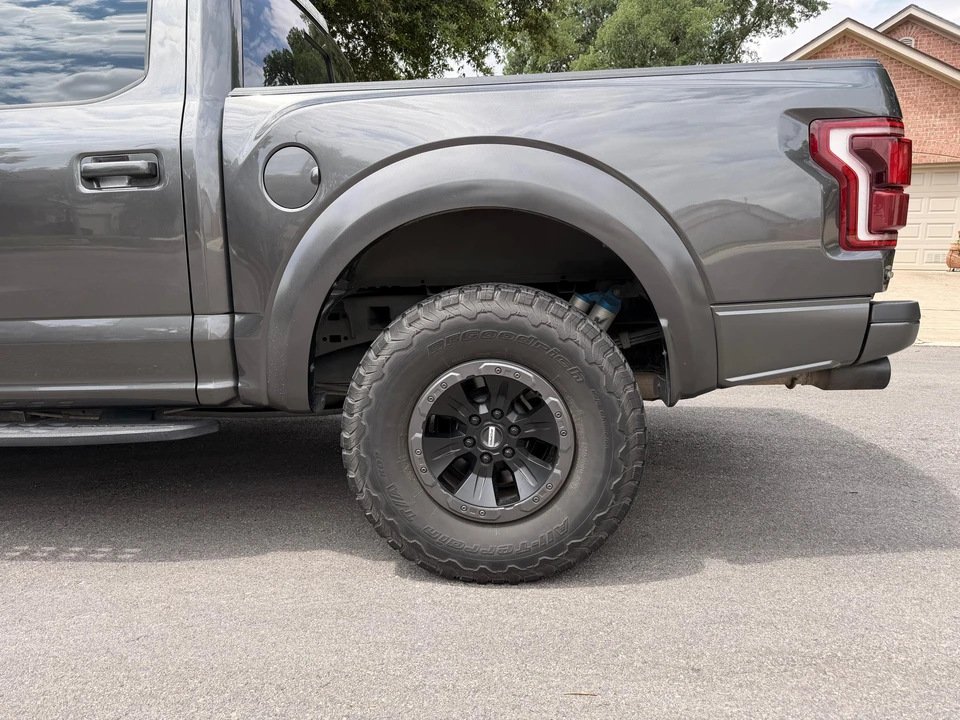 2017 Ford F-150 Raptor 13th Gen - Image 14 of 31