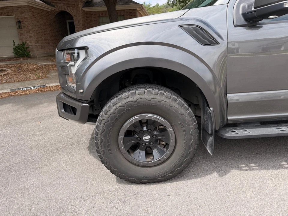 2017 Ford F-150 Raptor 13th Gen - Image 13 of 31