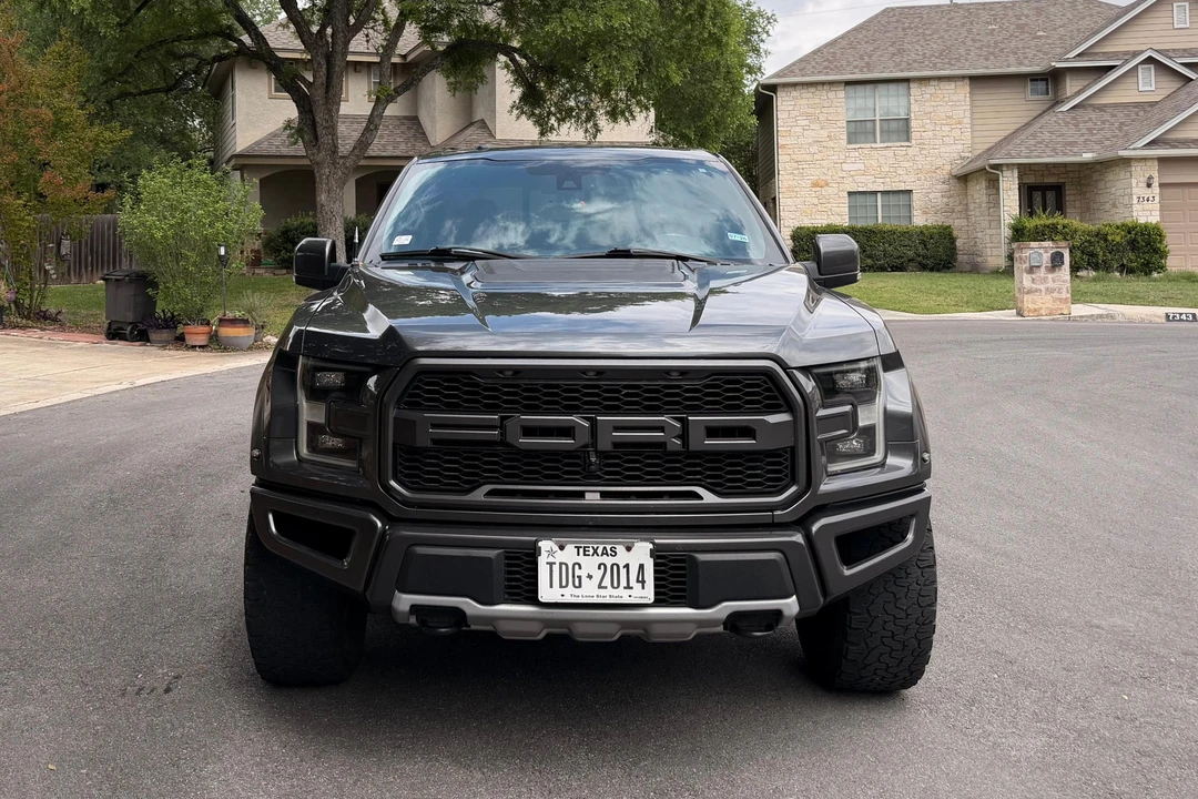 2017 Ford F-150 Raptor 13th Gen - Image 2 of 31