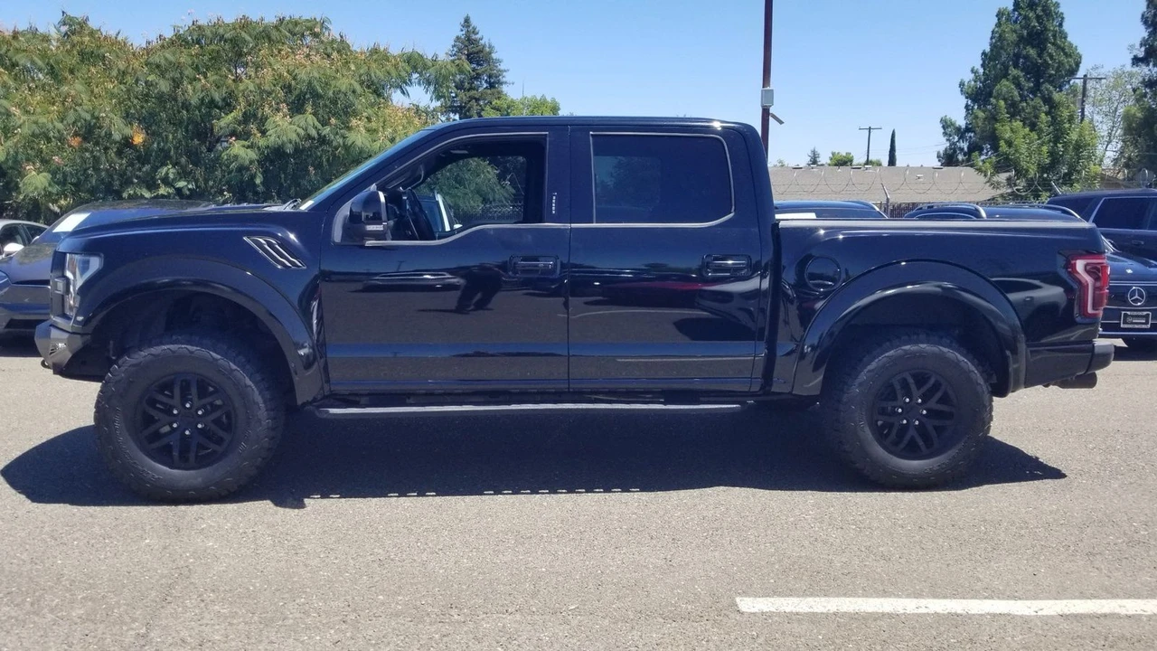 2017 Ford F-150 Raptor 13th Gen - Image 2 of 3