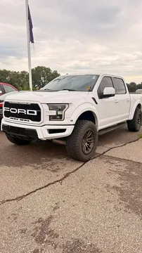 2017 Ford F-150 Raptor Pickup 4D 5 1/2 ft